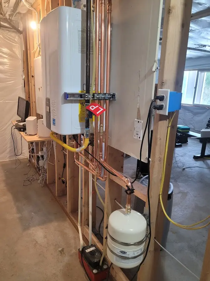 Licensed plumber repairing a kitchen sink in Miramar